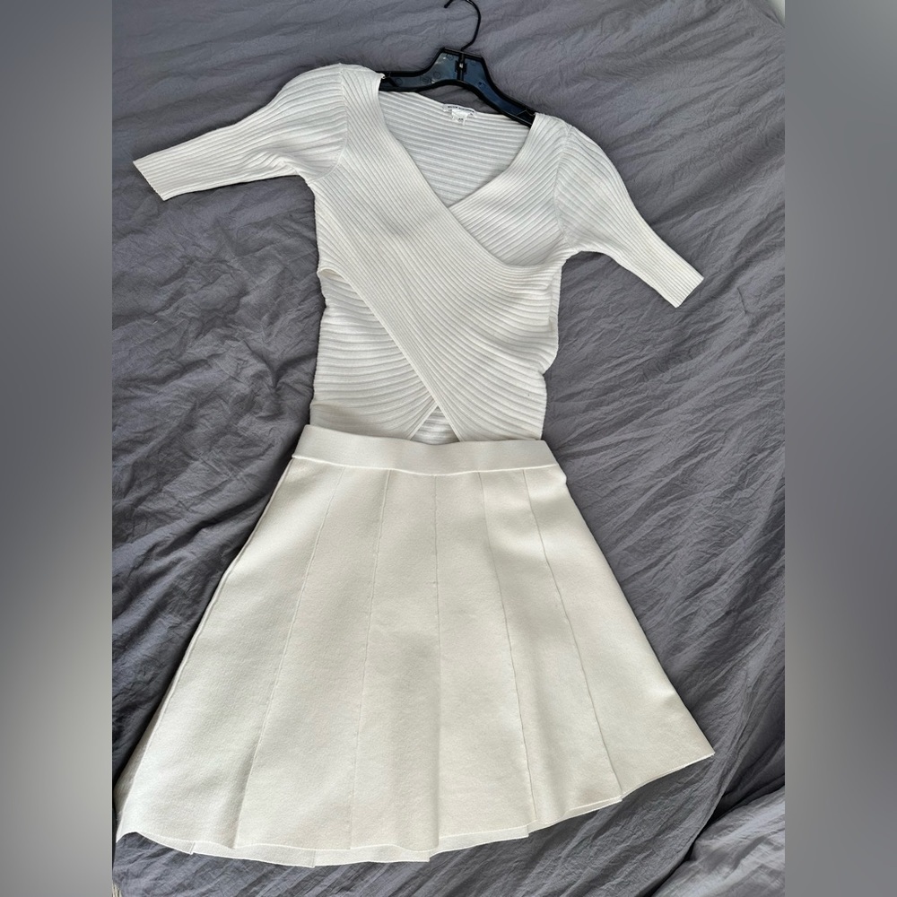 Club Monaco Parvana cutout white sweater dress - Picture 4 of 6